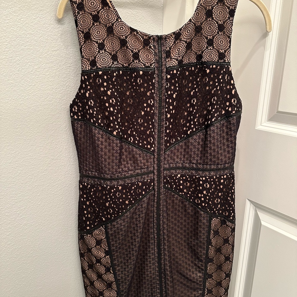 Heartloom v-neck sheath dress
